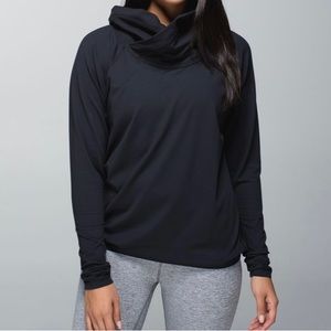LULULEMON BLACK PULLOVER SIZE 8